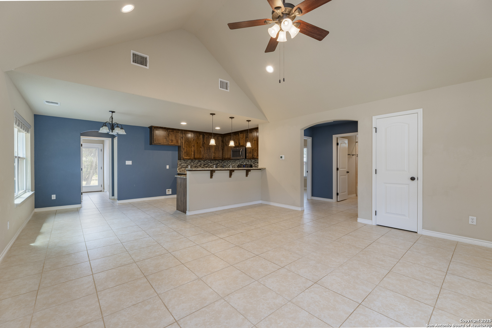 800 Eastview