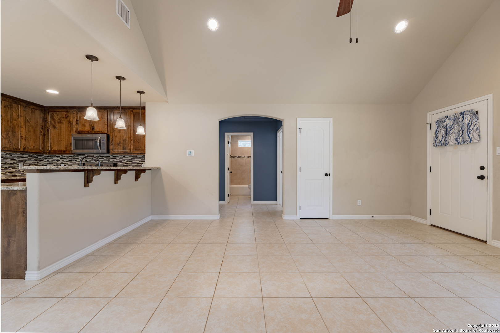 800 Eastview