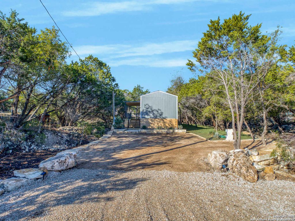 Photo of 1230 Greenbriar, Canyon Lake, TX 78133 (MLS # 1925497)