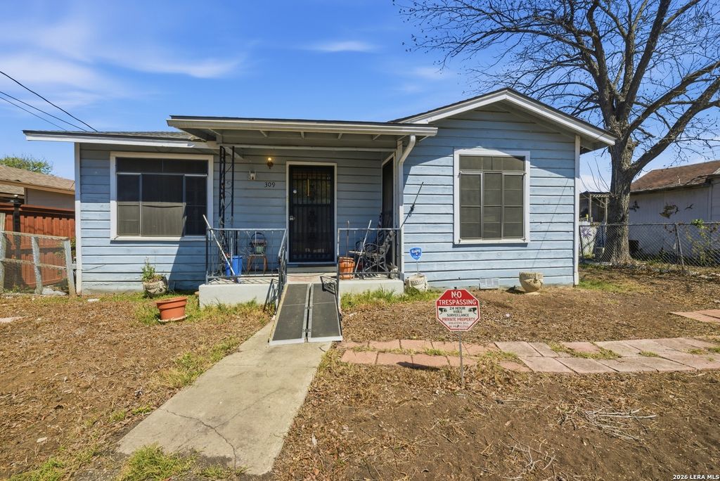 Photo of 309 Gray, San Antonio, TX 78208 (MLS # 1951255)