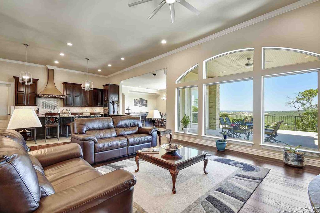 Photo of 8 Braeburn Ct, Bulverde, TX 78163 (MLS # 1899289)