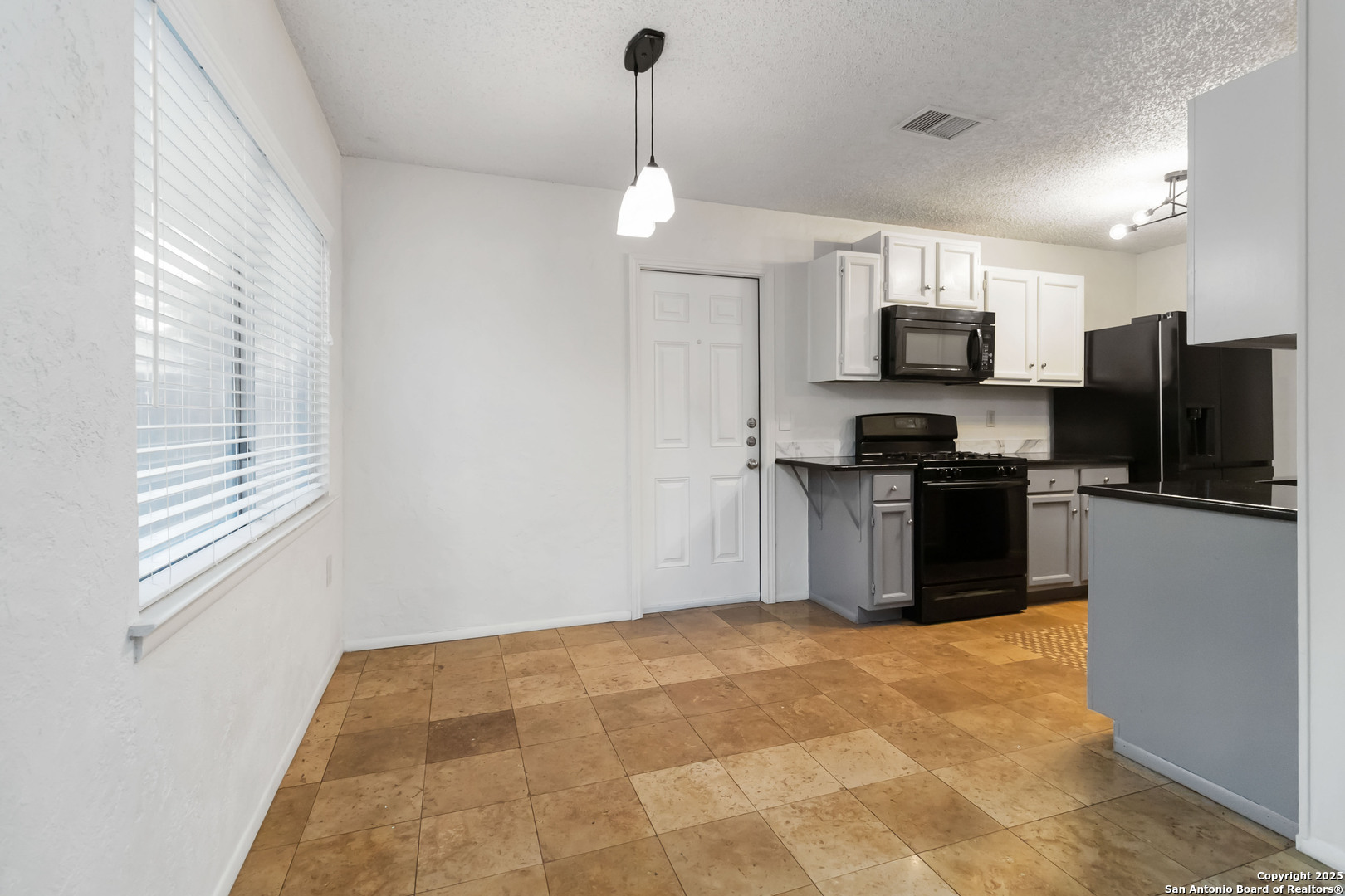 Live Oak, Texas 78233, United States, 3 Bedrooms Bedrooms, ,2 BathroomsBathrooms,Residential,Active,153485