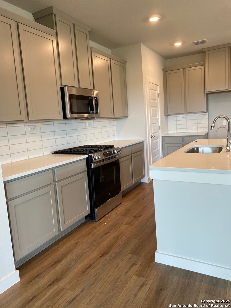 2074 Newforest Peak