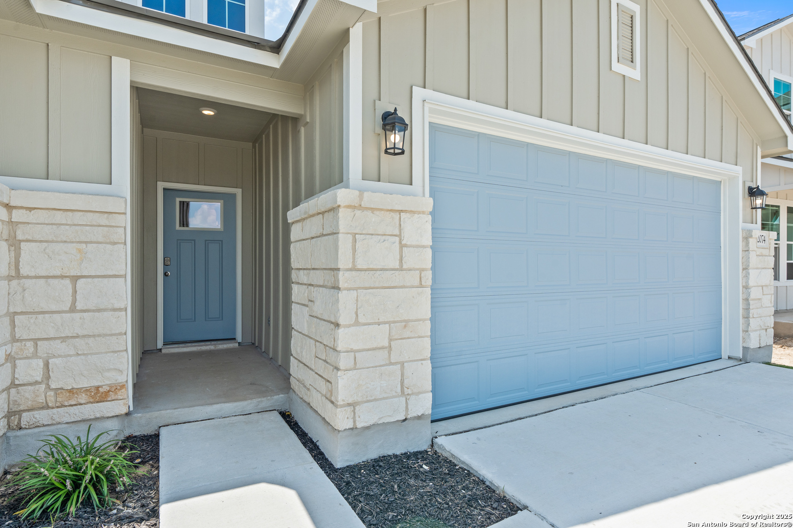2074 Newforest Peak