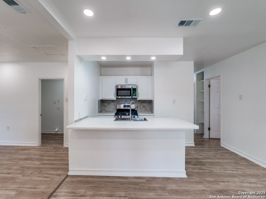 San Antonio, Texas 78220, United States, 4 Bedrooms Bedrooms, ,2 BathroomsBathrooms,Residential,Active,179127