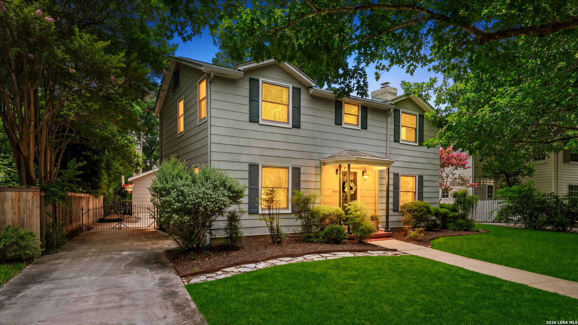 Photo 1 of 42 — 405 CANTERBURY HILL ST, San Antonio, TX 78209