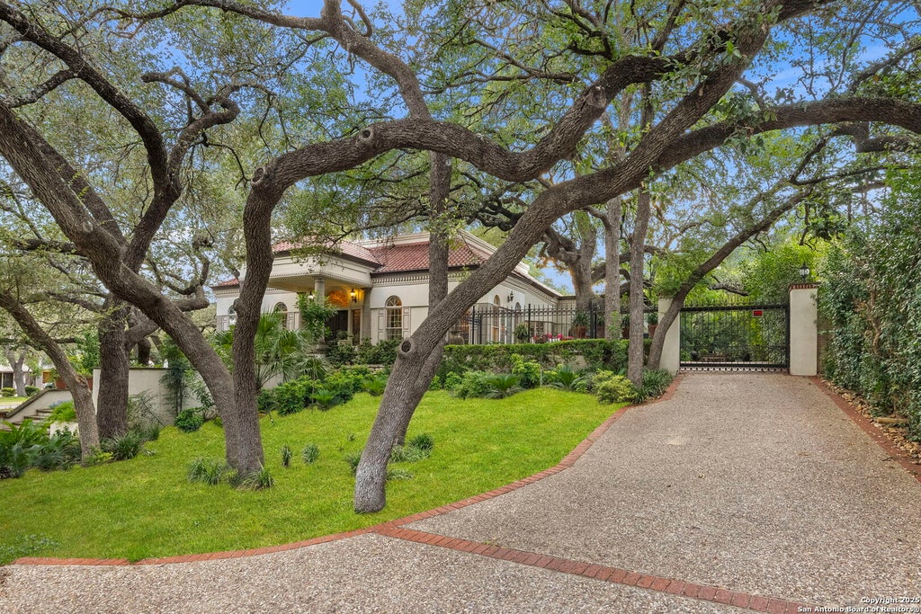 Photo of 9003 Village Dr, San Antonio, TX 78217 (MLS # 1894775)