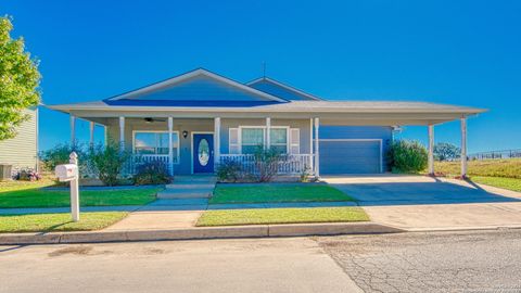 A home in Floresville