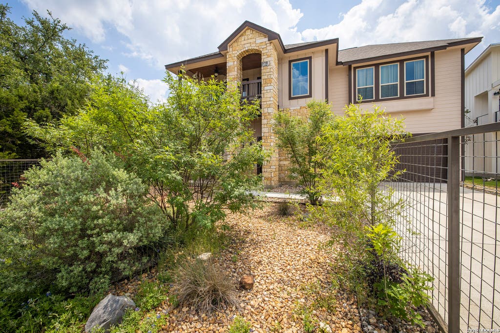 Photo of 618 Wagon Wheel Dr, Canyon Lake, TX 78133 (MLS # 1967060)