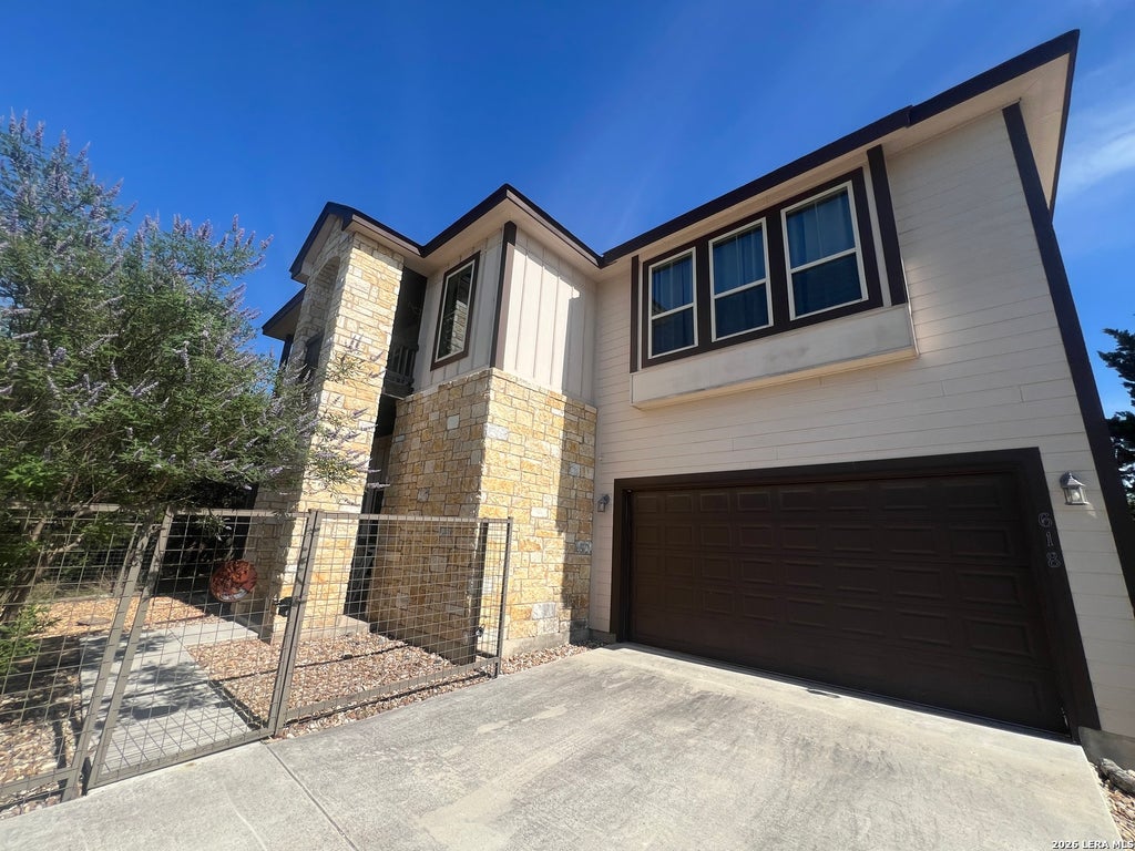 Photo of 618 Wagon Wheel Dr, Canyon Lake, TX 78133 (MLS # 1967060)