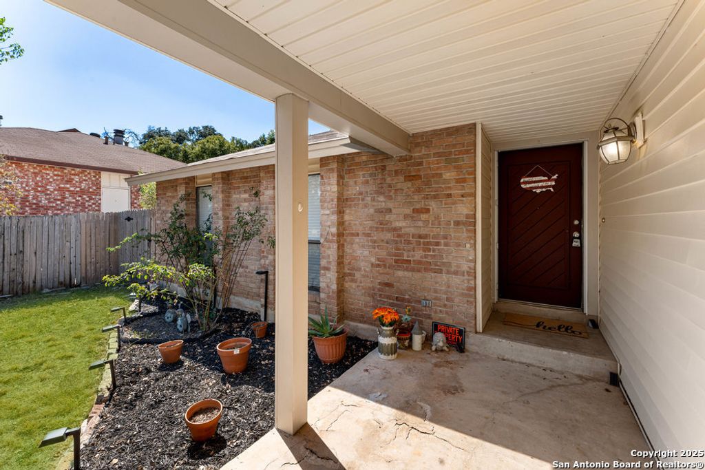 Photo of 8730 Timber Cloud, San Antonio, TX 78251 (MLS # 1934820)
