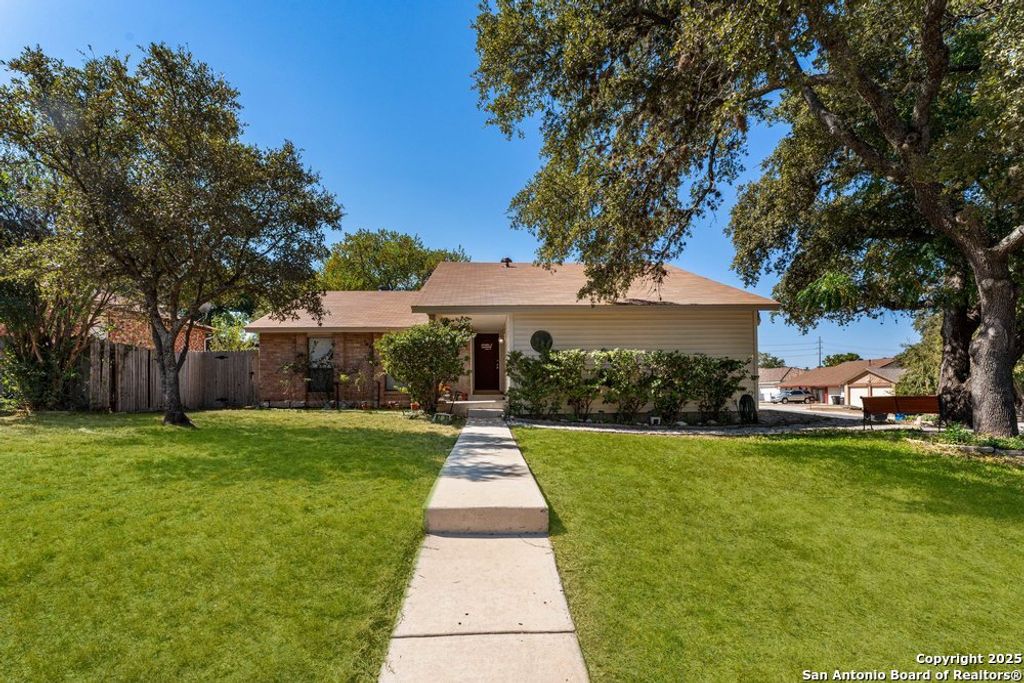 Photo of 8730 Timber Cloud, San Antonio, TX 78251 (MLS # 1934820)