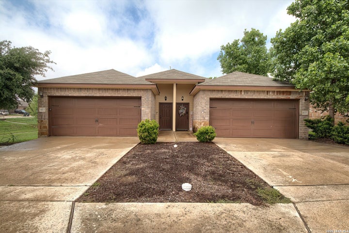 Photo 1 of 25 — 402 JOANNE LOOP, Buda, TX 78610