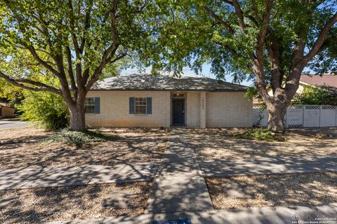 10803 Royal Bluff San Antonio TX 78239