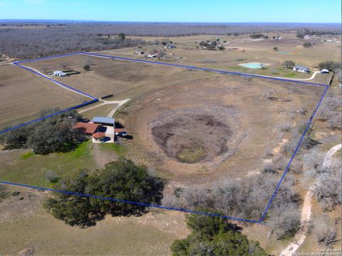 A home in Floresville