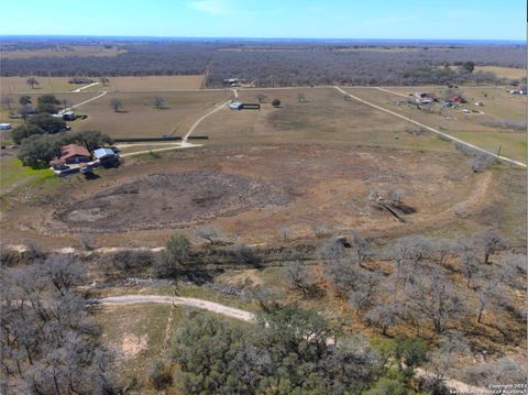 A home in Floresville