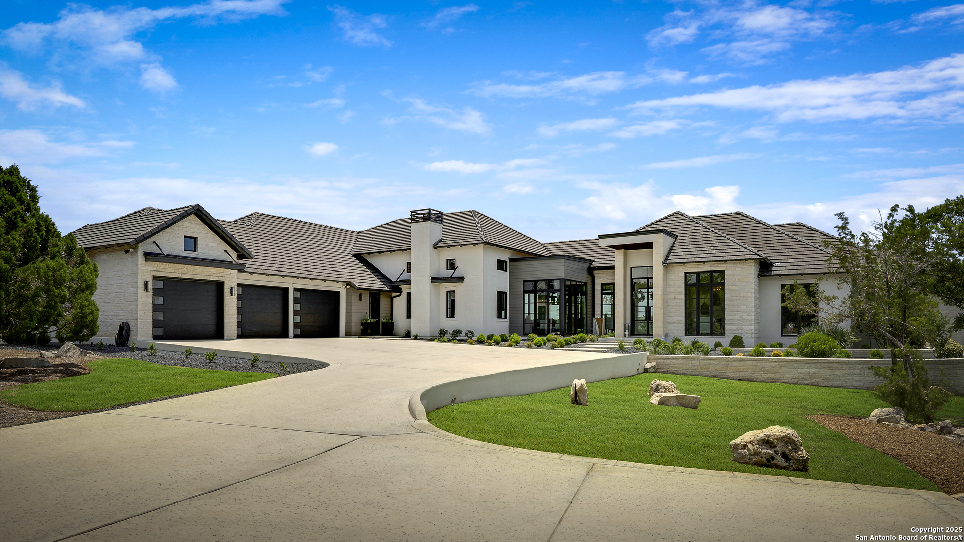 121 Greystone Point