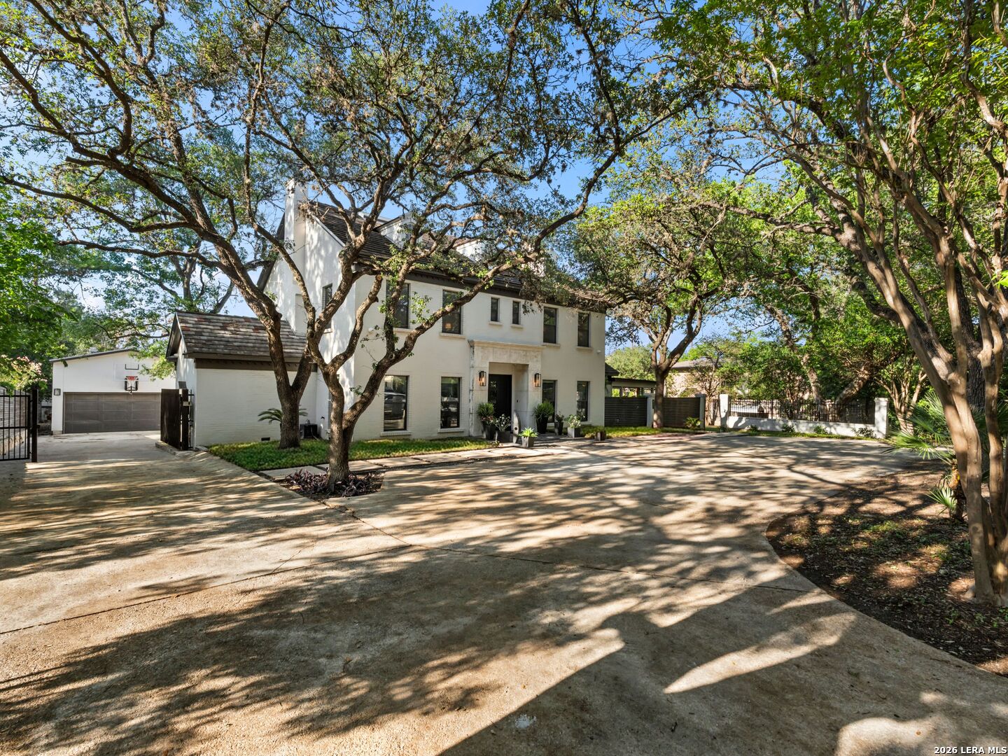 627 E Olmos Drive