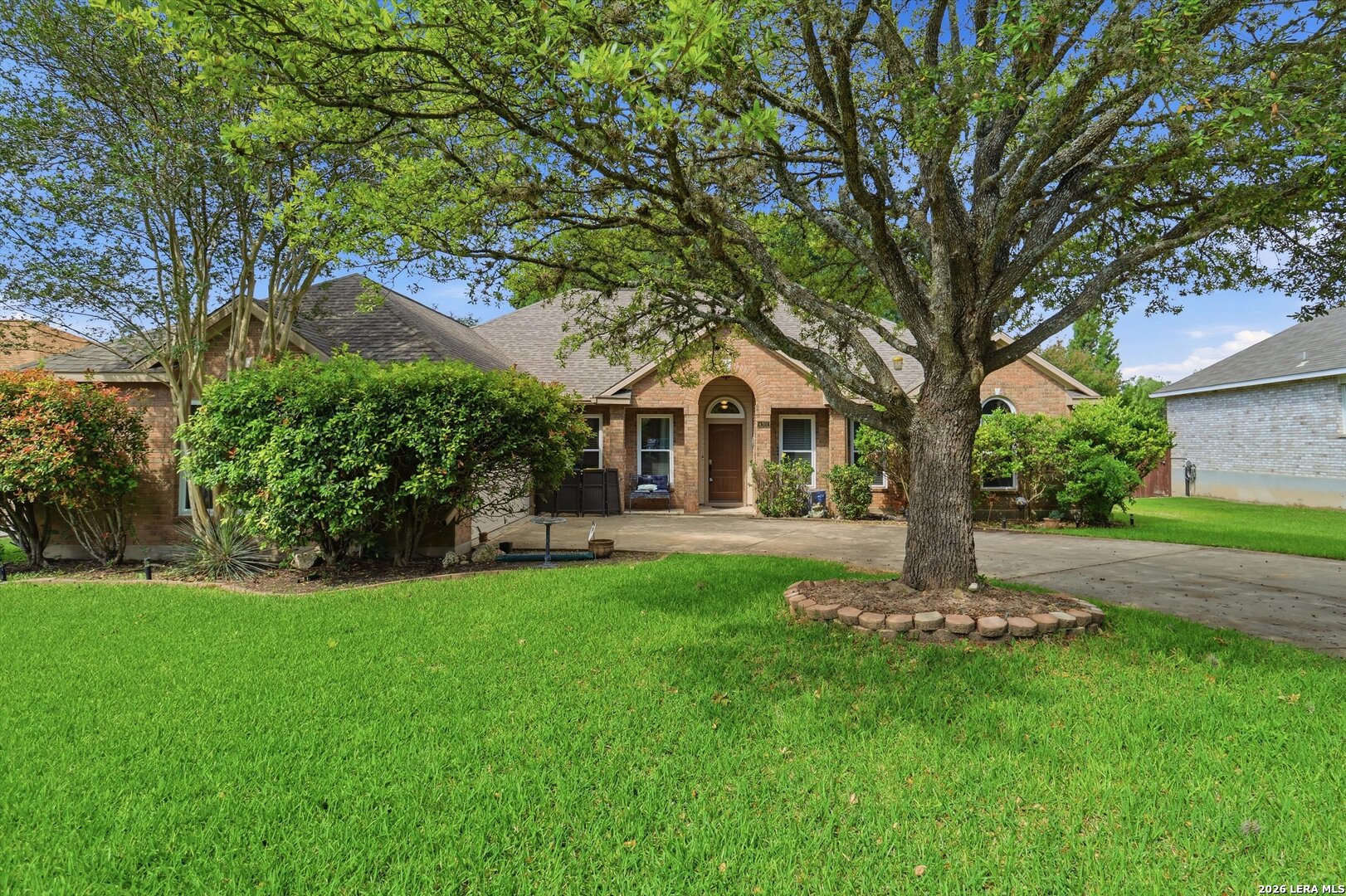 4301 Golden Oak
