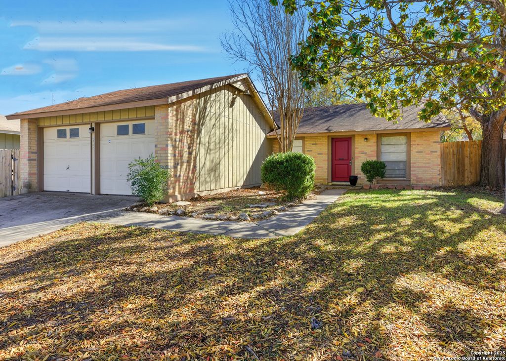 Photo of 5938 Oak Run, San Antonio, TX 78247 (MLS # 1929865)