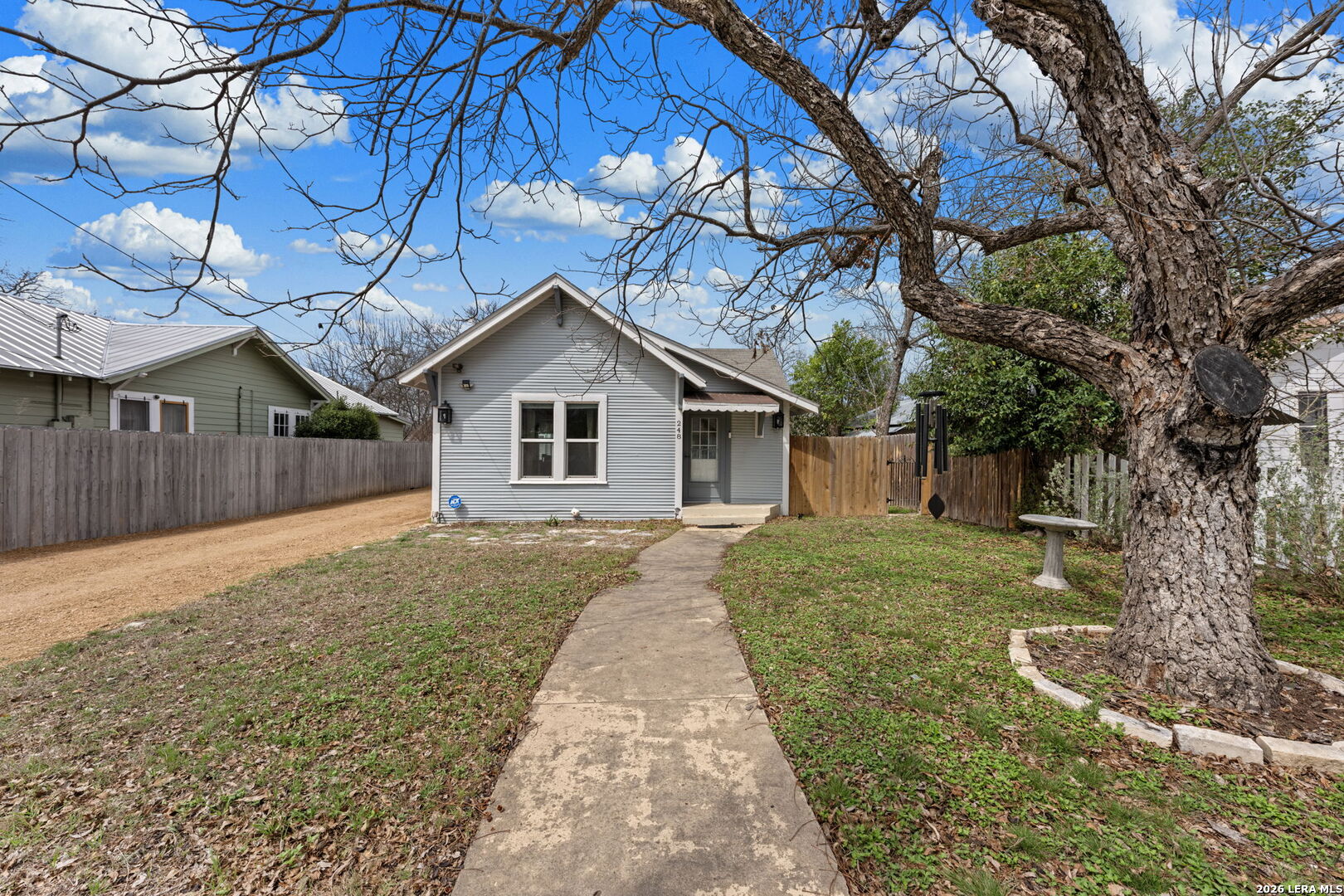 248 N Travis St