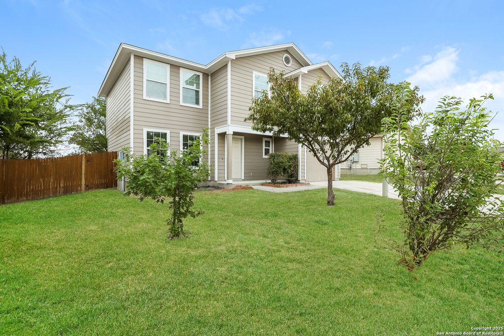 Photo of 1442 Frio run, San Antonio, TX 78245 (MLS # 1923677)