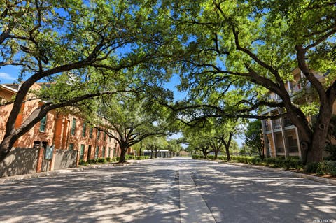 Property photo of 7711 Broadway 32c, San Antonio, TX 78209