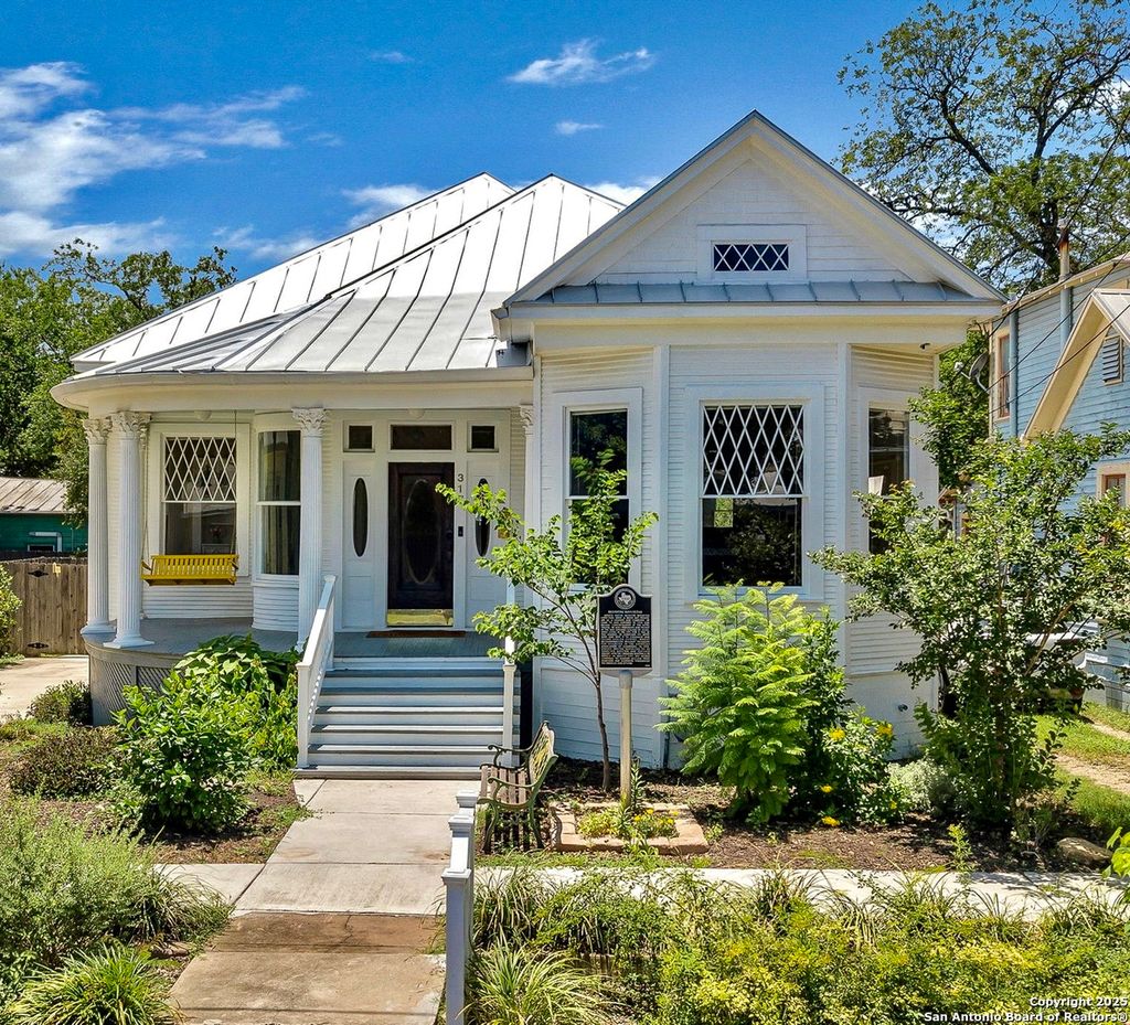 Photo of 317 Wickes, San Antonio, TX 78210 (MLS # 1907585)