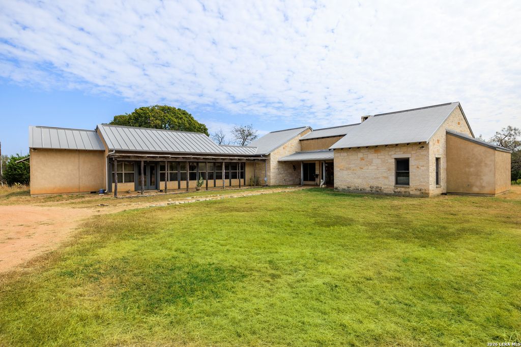 Photo of 957 Cedar Hills, Fredericksburg, TX 78624 (MLS # 1946757)