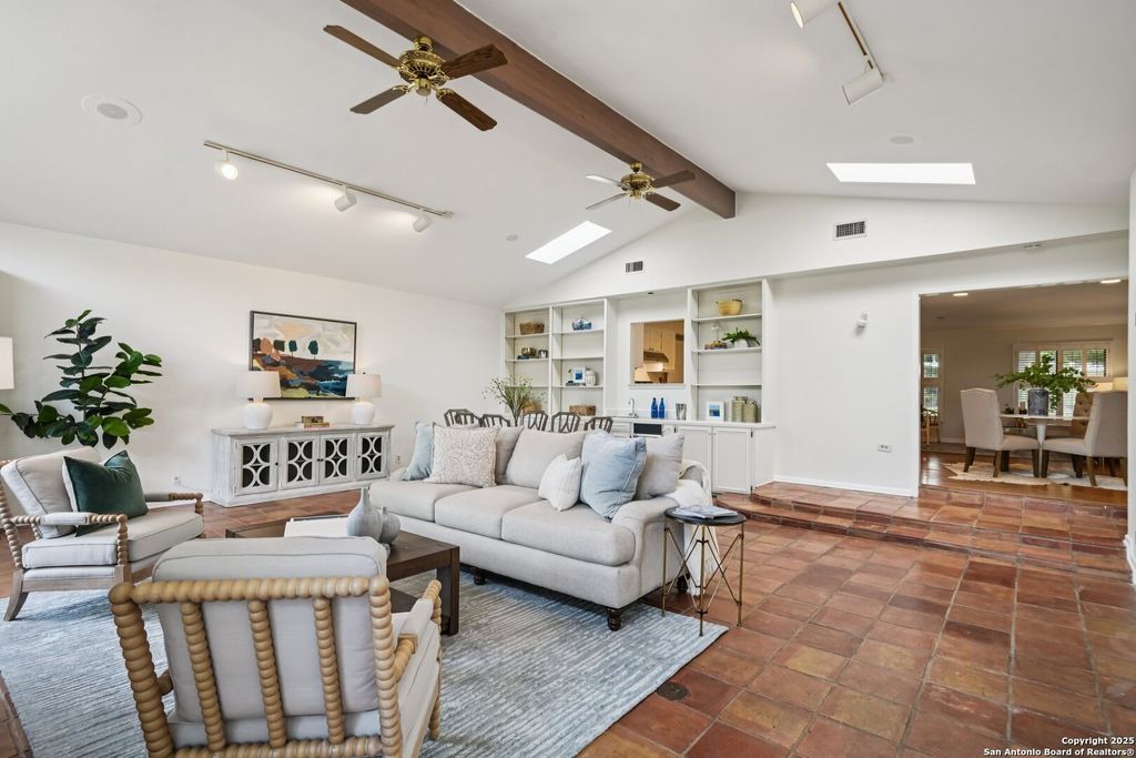 Photo of 419 Woodcrest Dr, San Antonio, TX 78209 (MLS # 1871093)