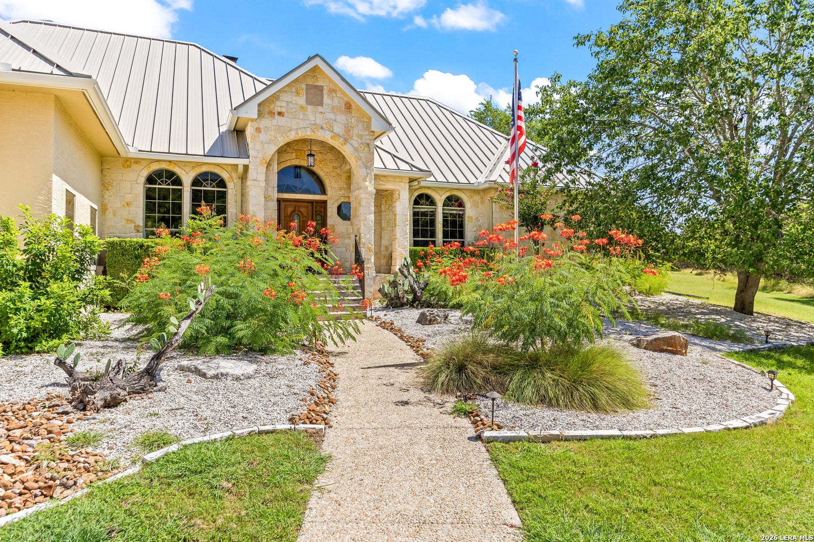 111 White Tail Dr