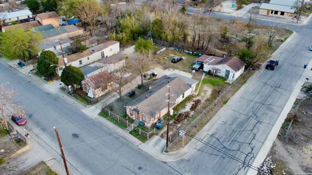 Photo of 1000 Porter St, San Antonio, TX 78210 (MLS # 1946434)