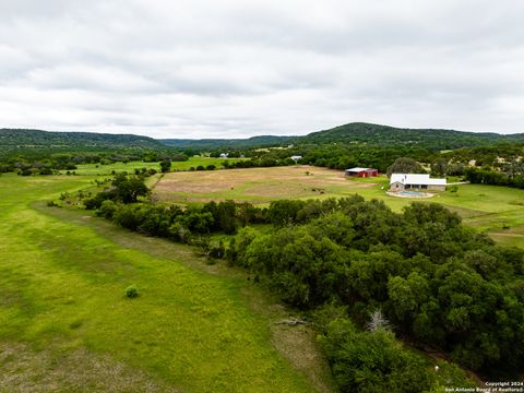 A home in Bandera