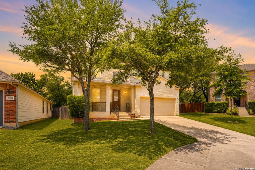 Photo of 25023 COOPER CIR, San Antonio, TX 78255 (MLS # 1966711)