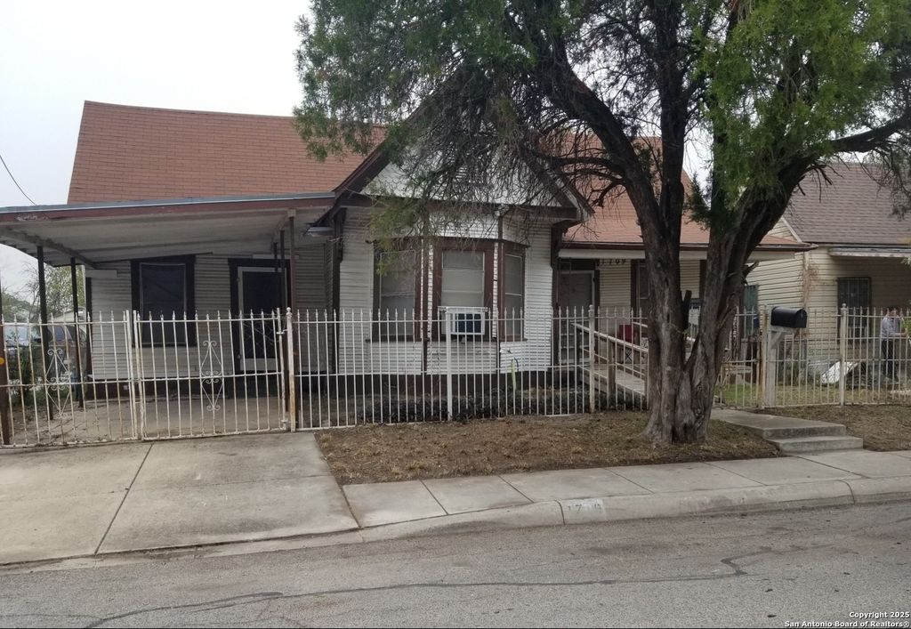 Photo of 1709 Delgado, San Antonio, TX 78207 (MLS # 1928538)