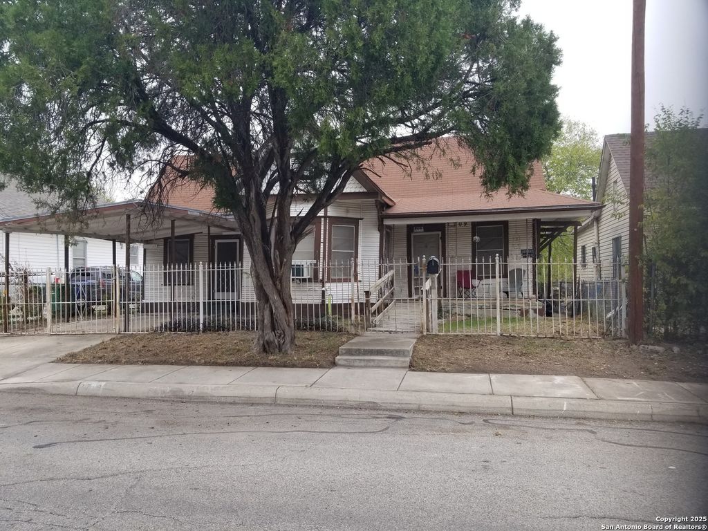 Photo of 1709 Delgado, San Antonio, TX 78207 (MLS # 1928538)