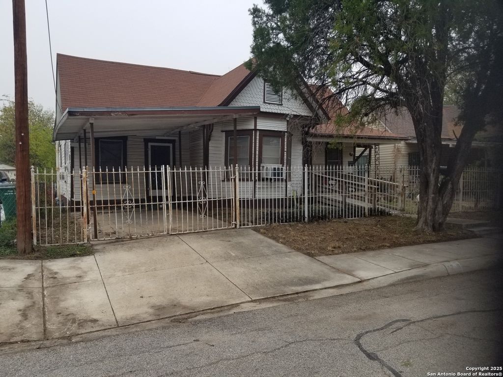 Photo of 1709 Delgado, San Antonio, TX 78207 (MLS # 1928538)