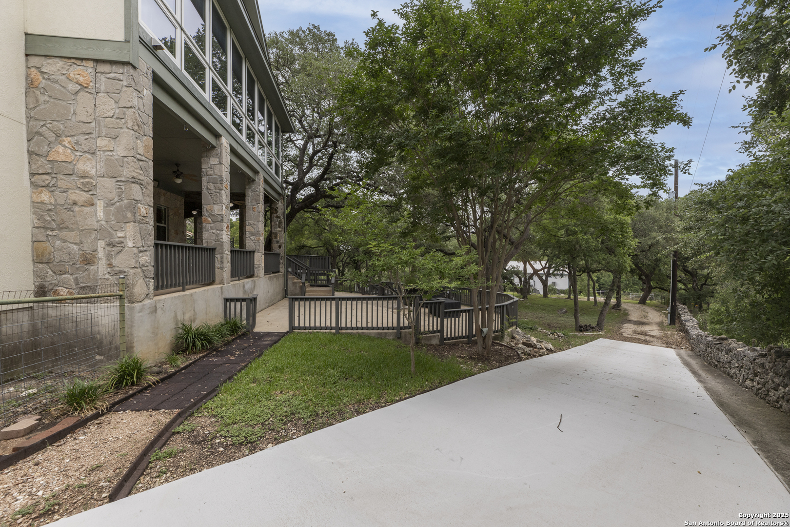 1245 Phantom Rider Trail