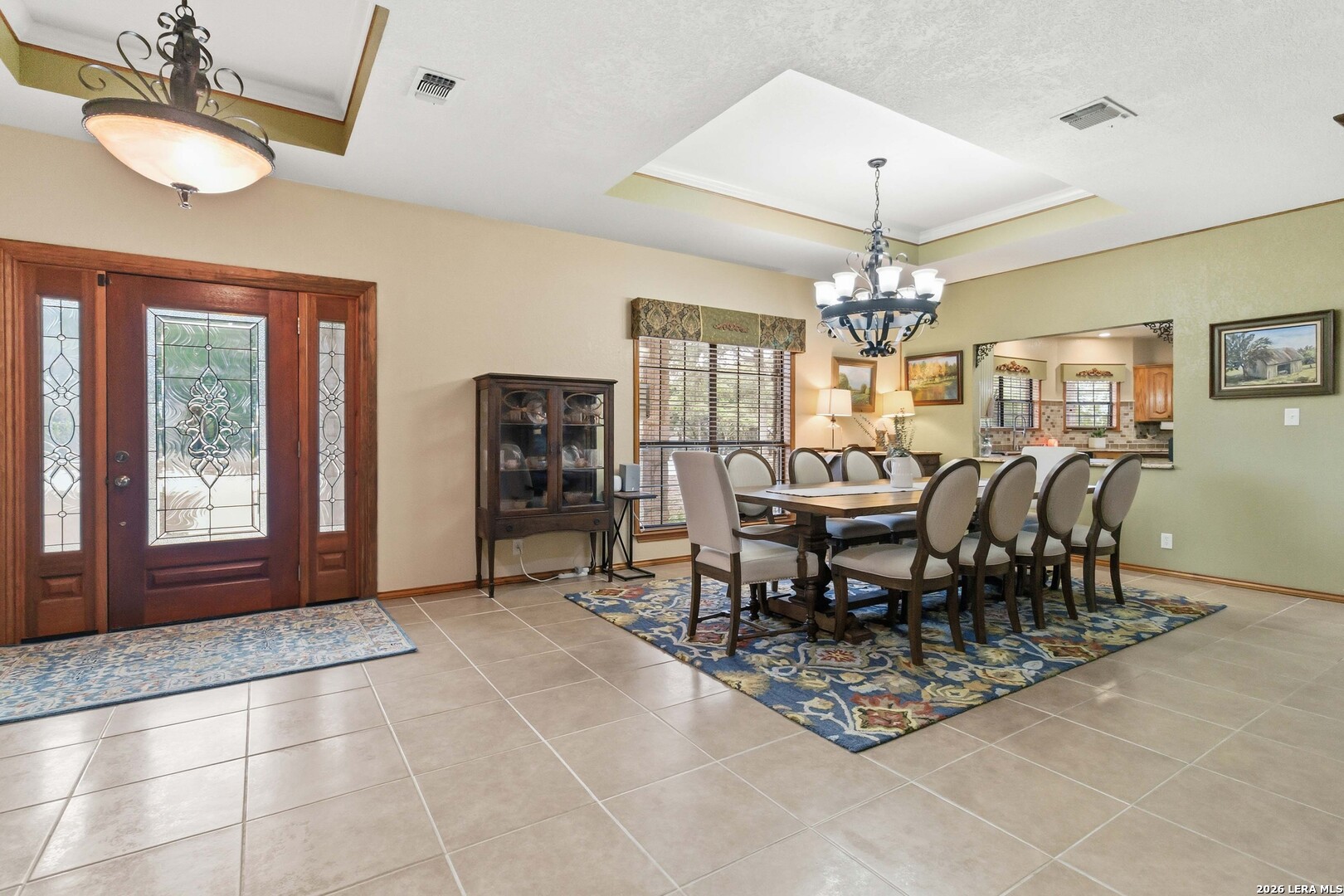 233 TWIN OAKS DR