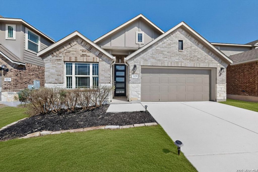 Photo of 1620 Stone House, New Braunfels, TX 78132 (MLS # 1943940)