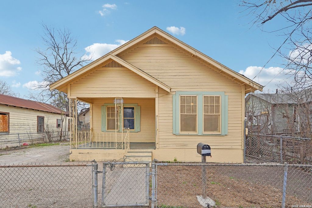 Photo of 2918 W Martin, San Antonio, TX 78207 (MLS # 1947092)