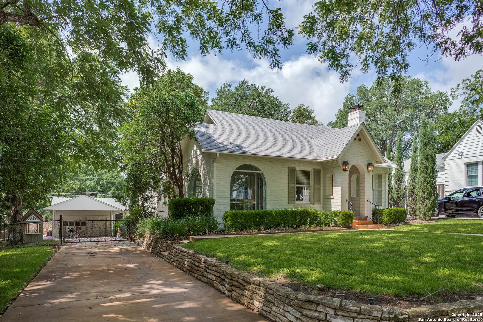 352 Blue Bonnet