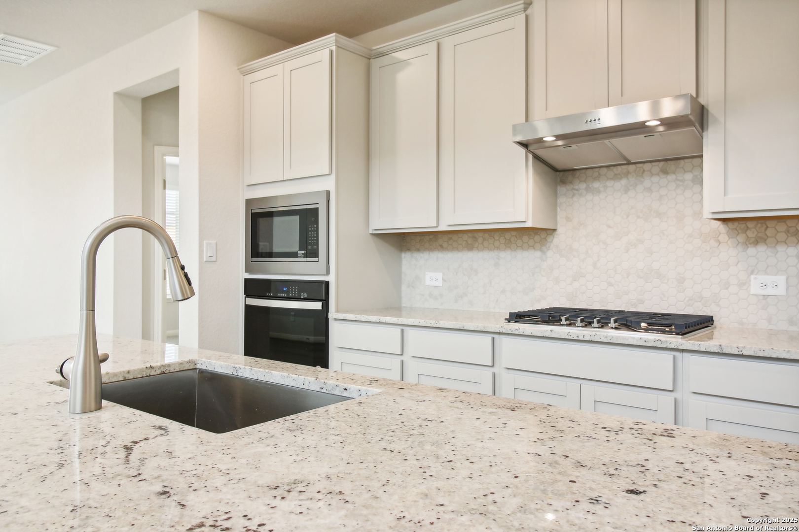 11472 Feather Vale