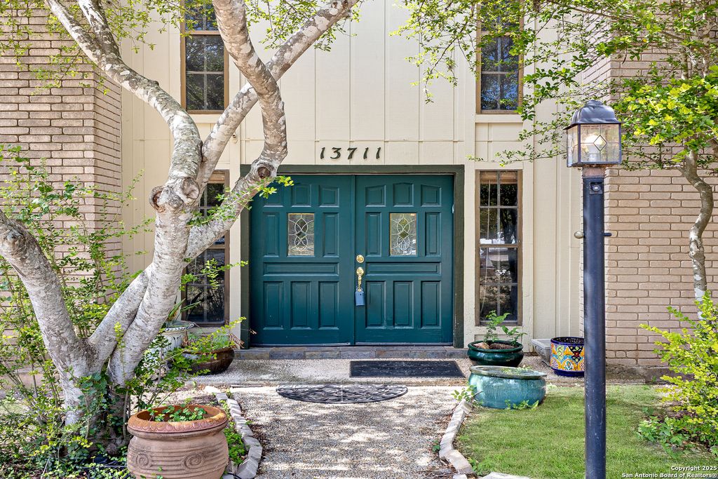 Photo of 13711 Hunters Moss, San Antonio, TX 78230 (MLS # 1961574)