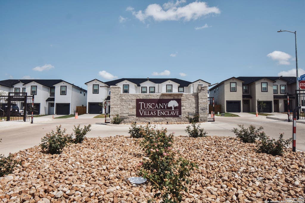 Photo of 8430 Via Verona 102 #102, San Antonio, TX 78227 (MLS # 1965669)
