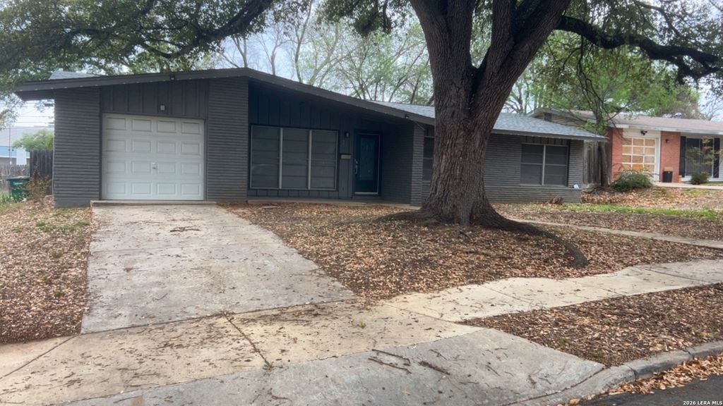 Photo of 211 BAMBURGH DR, San Antonio, TX 78216 (MLS # 1957747)