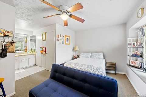 335 Flatrock Canyon Lake TX 78133