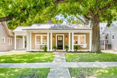 222 Blue Bonnet Alamo Heights TX 78209