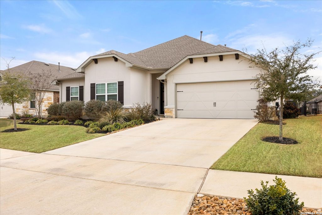 Photo of 109 Valencia, Boerne, TX 78006 (MLS # 1938775)