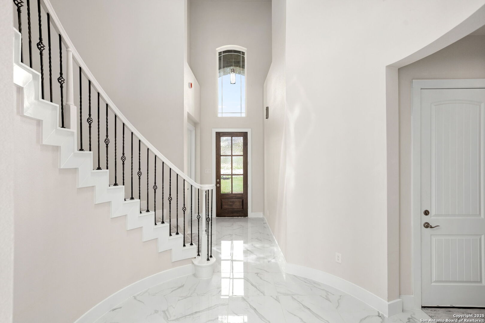 3519 King Terrace